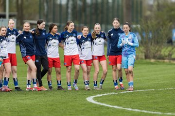 Bild 28 - wBJ Hamburger SV - Eimsbuettler TV : Ergebnis: 4:0
